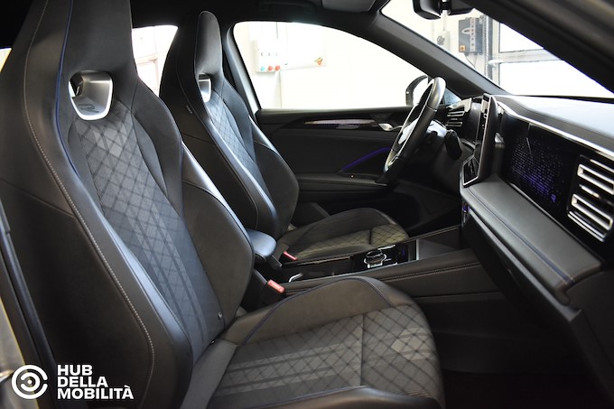 VOLKSWAGEN Tiguan 2.0 TDI 150 CV DSG R-Line